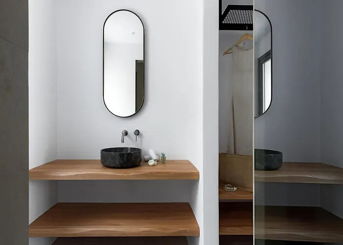 Whiteart Apartahotel 4*