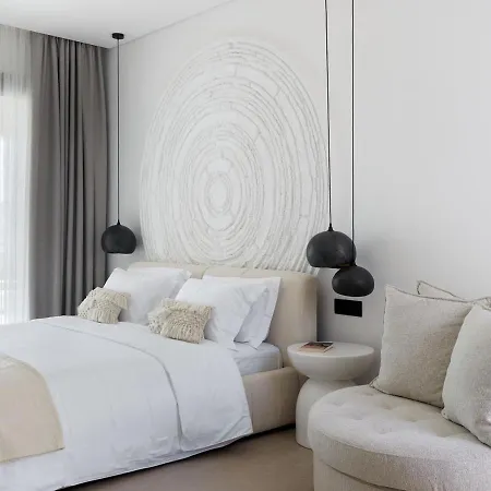 Whiteart Apartahotel 4*