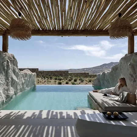 Whiteart Apartahotel 4*