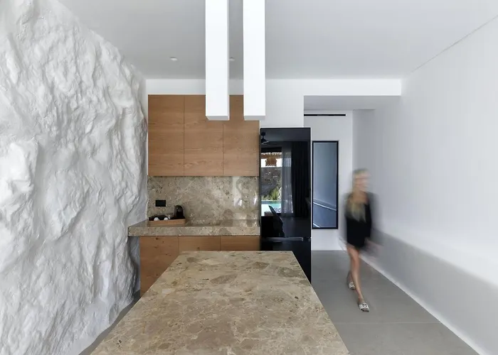 Aparthotel Whiteart 4*